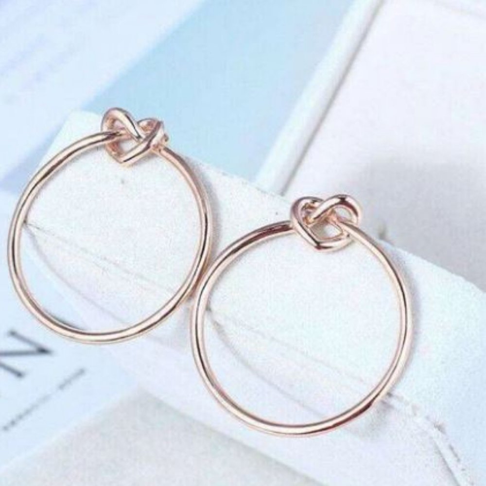 KATE SPADE NWT NEW YORK LOVE ME KNOT HOOPS!